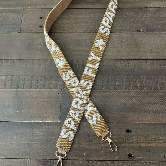 Spark’s Fly - Taylor Swift Inspo - Gold and White Beaded Purse Strap - Picture 7 of 8